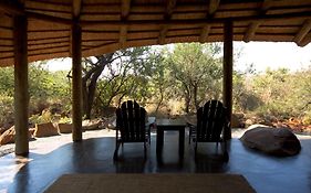 Umzolozolo Private Safari Lodge & Spa